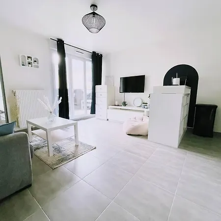 Cosy Balcon Paris&disney Apartment *
